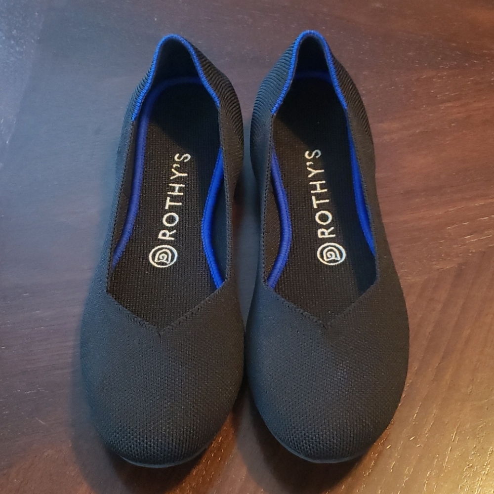 Black Rothy's Flats - Picture 2 of 6